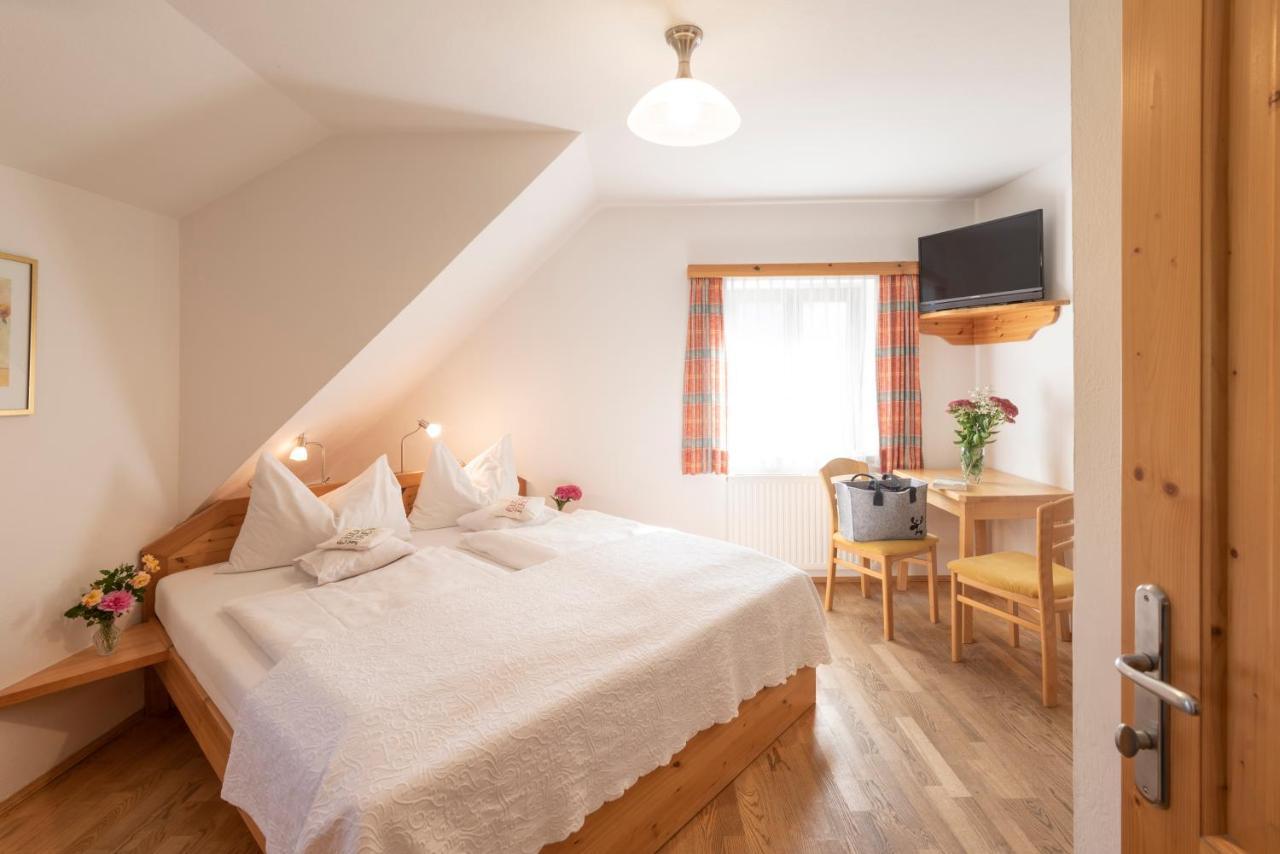 Gasthof Pension Orthofer Sankt Jakob im Walde Bagian luar foto